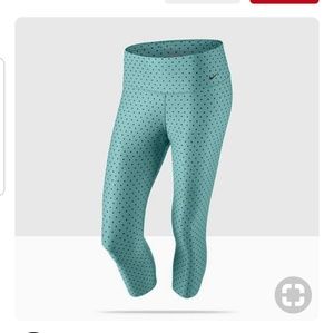 Nike Legend 2.0 Crops